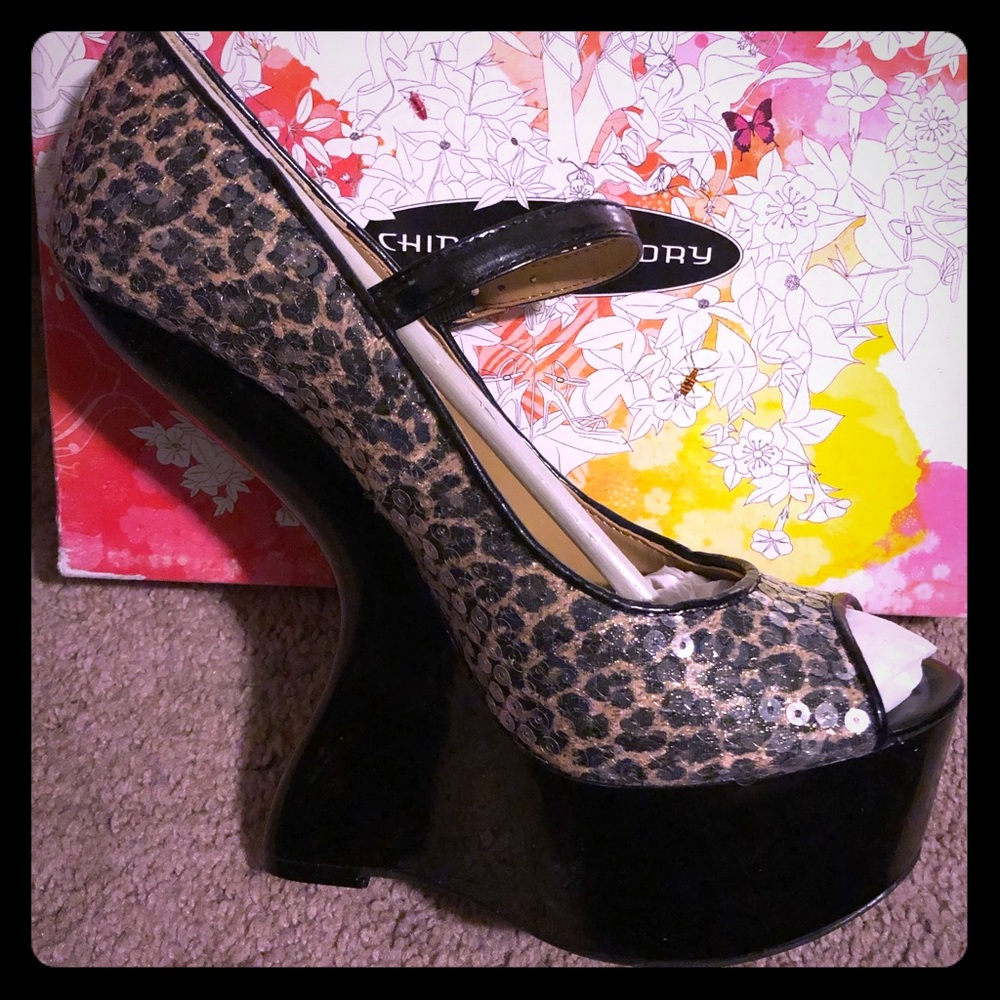 Women’s shoes
